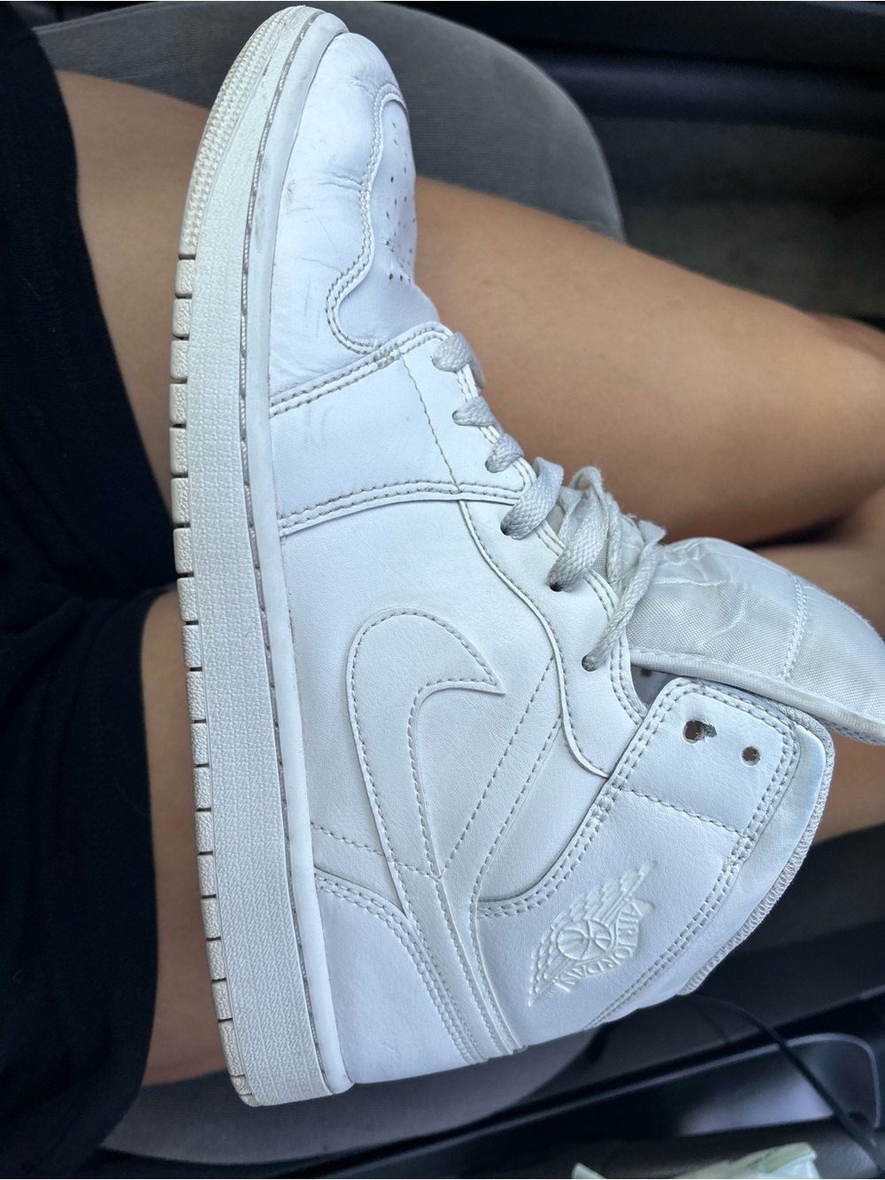 Nike Air Jordan 1 Mid Triple White Men’s Size 11 White Sneakers